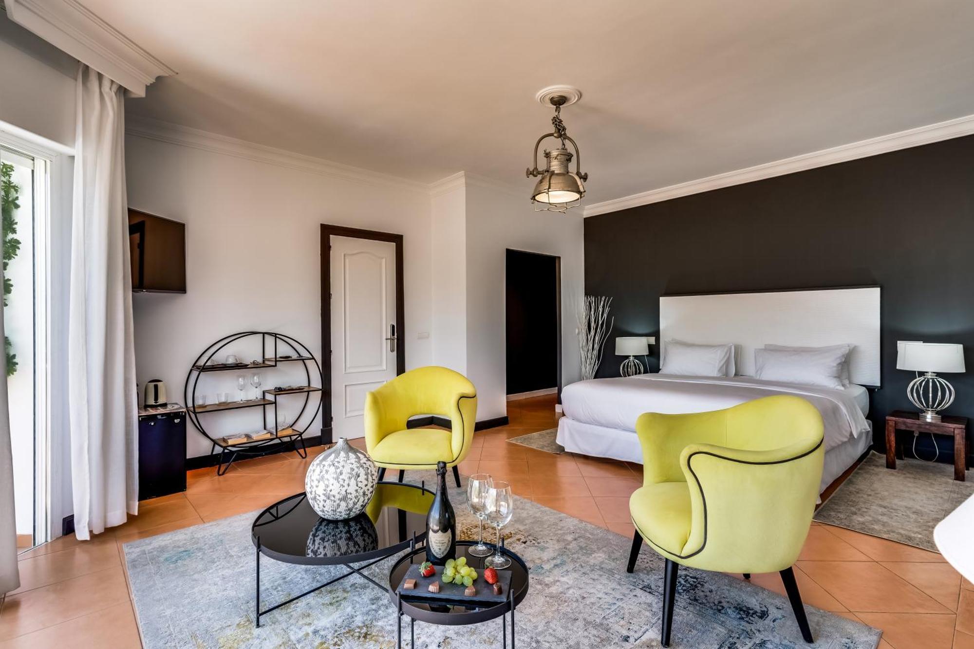 Molo Luxury Puerto Banus Hotel Marbellac